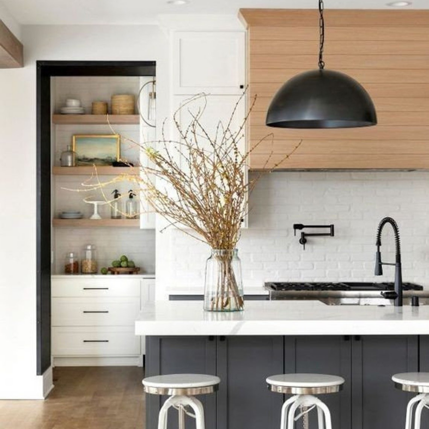 Elegant Black Dome Pendant – Moroccan Minimalist Design for Versatile Home Decoration
